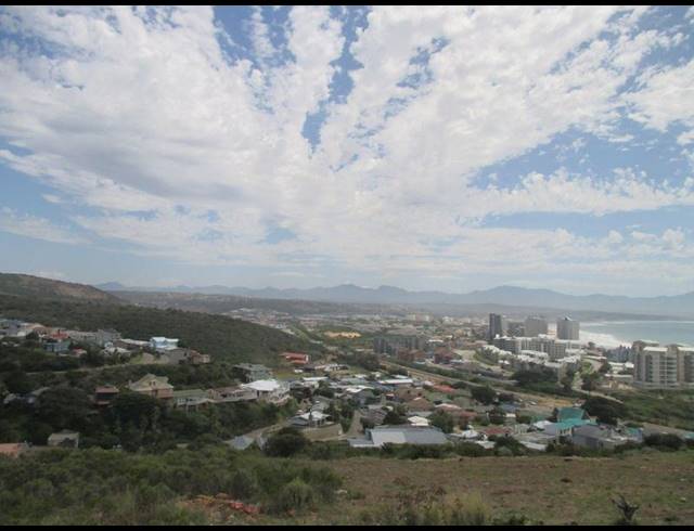 LAND FOR SALE IN MOSSEL BAY EXT 26